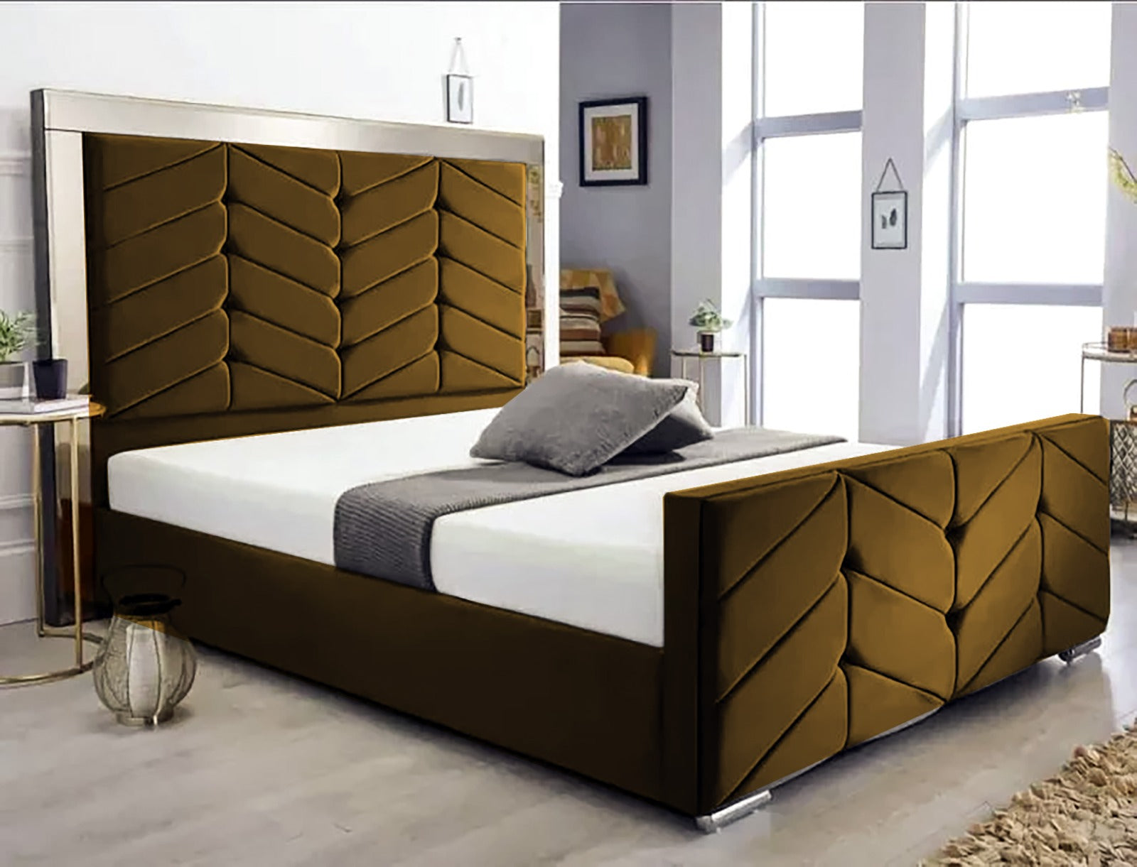 Chesterfield Mirror Bed