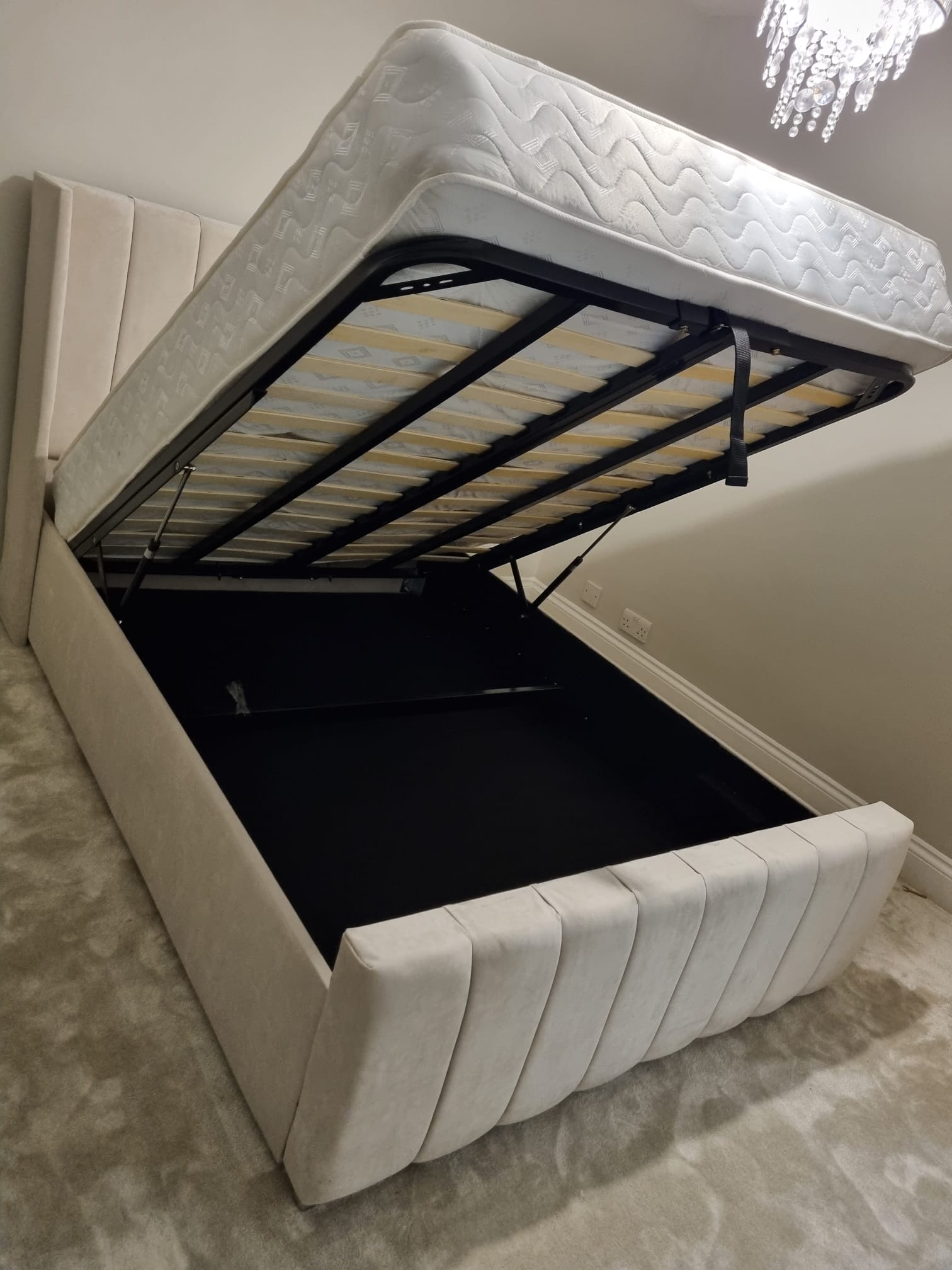 wing bed  - Wingback bed