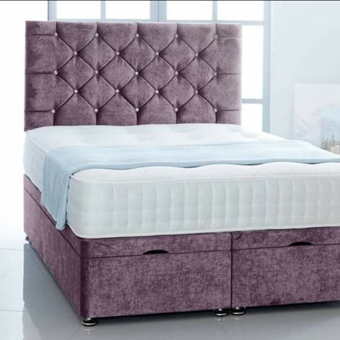 Maria Chesterfield Bed