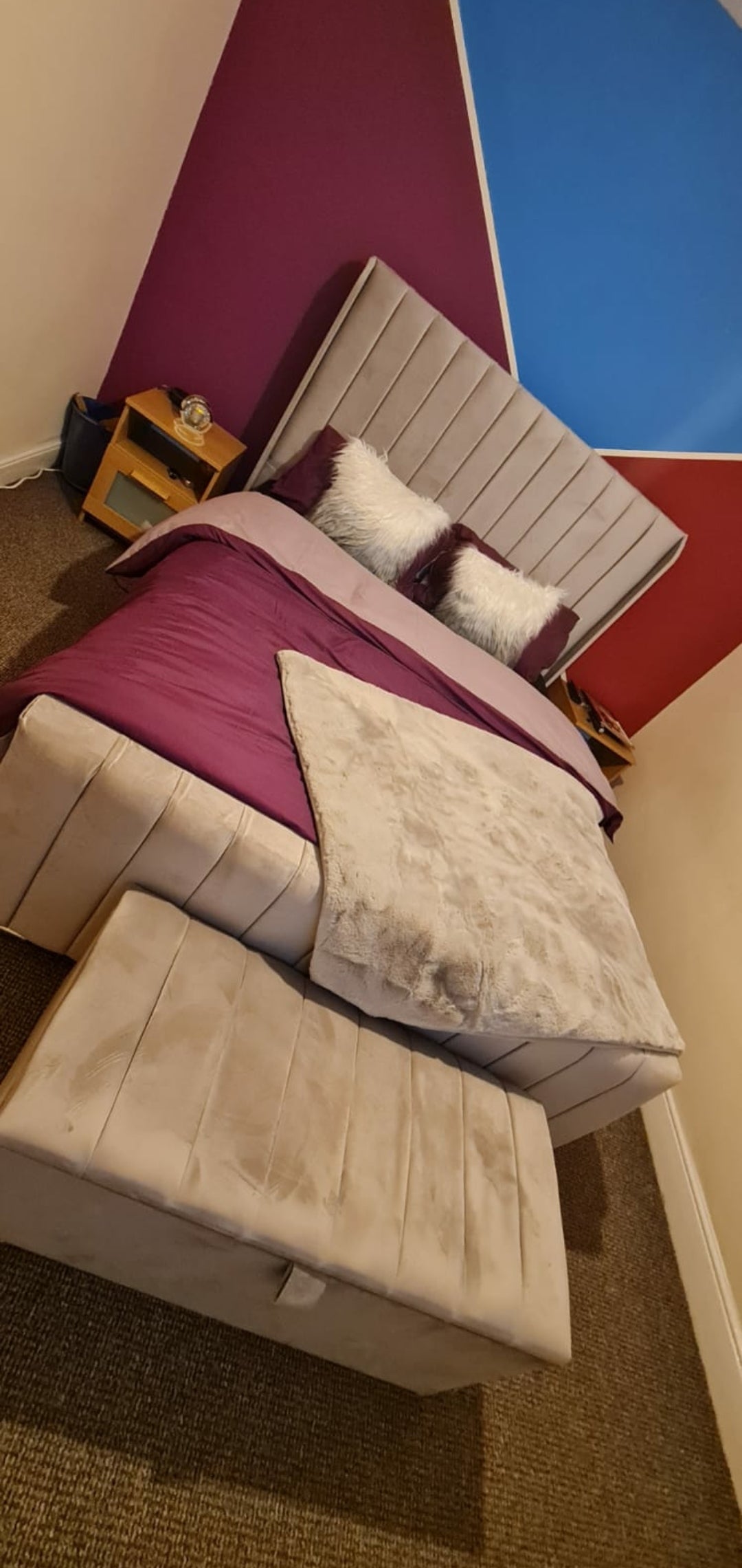 Wing bed - wing back bed