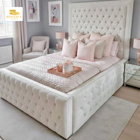 Alaina Chesterfield Border Bed
