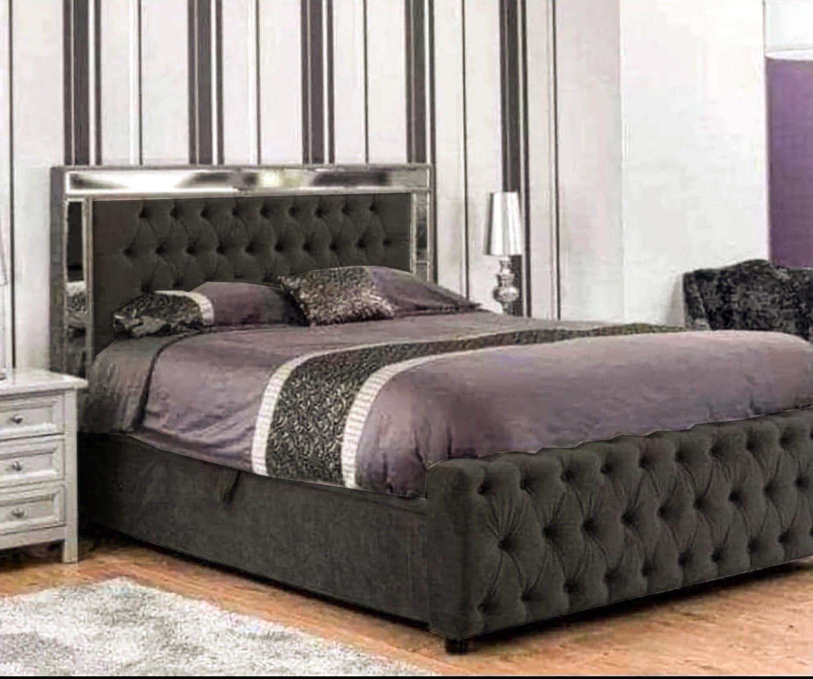 Bespoke chesterfield mirror bed