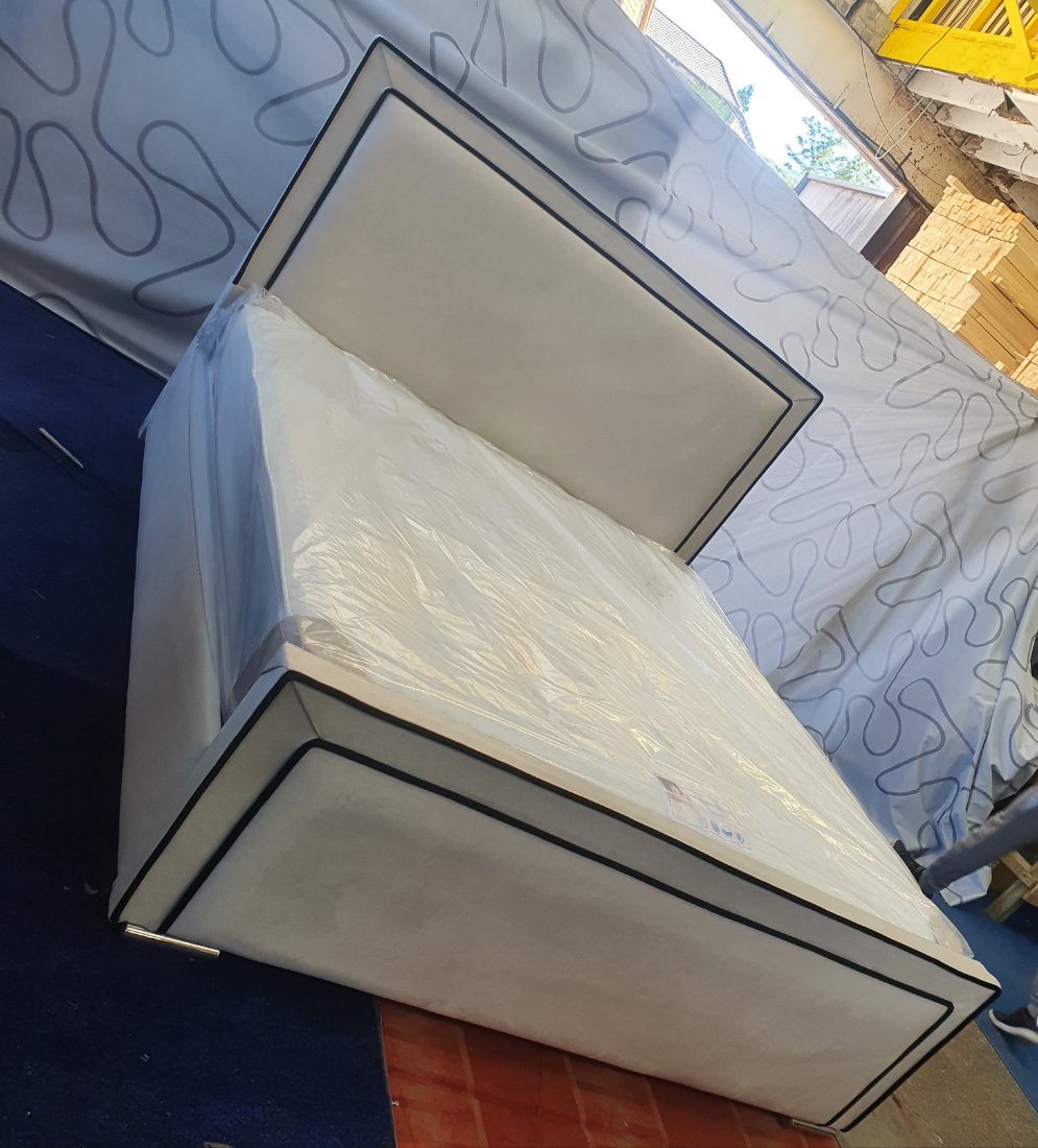 Plain strip bed