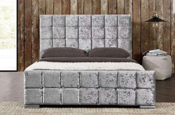Decorated cube bed with brown cushions