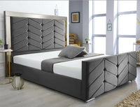 Chesterfield Mirror Bed Under £450