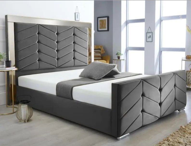 Chesterfield Mirror Bed Under £450