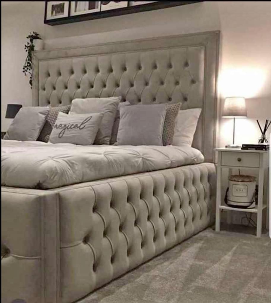 Alaina Border Upholstery Bed with Button Diamonds