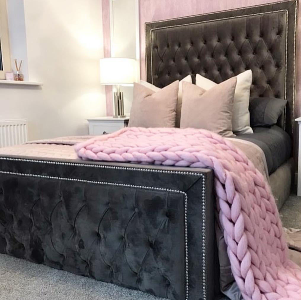 Black Divan bed